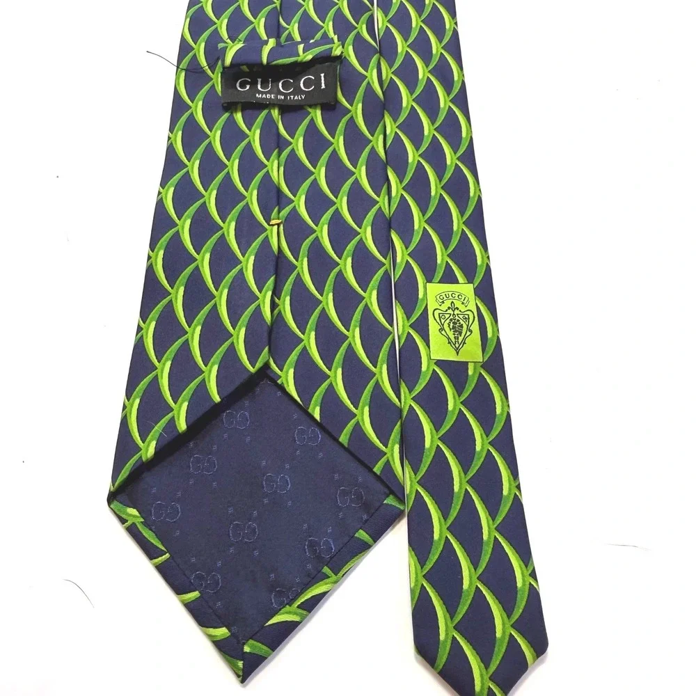 Gucci Mens Silk Tie Navy Blue Green Lime Geometric Scale Print Made in Italy